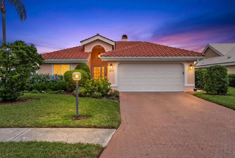 5815 Fairwoods Cir, FL