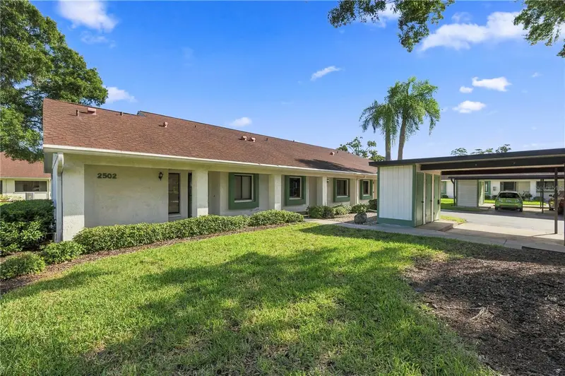 2502 Royal Pines Cir #5b, FL