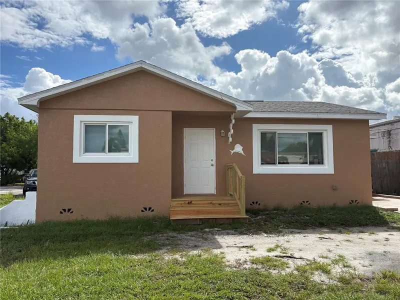 6767 49th St N, FL