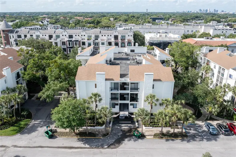 250 Carolina Ave #202, FL
