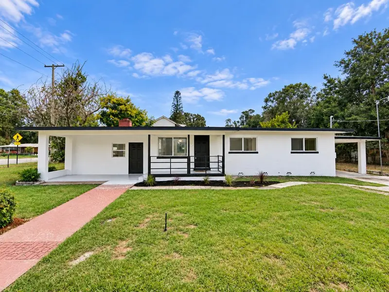 702 Avenue C Sw, FL