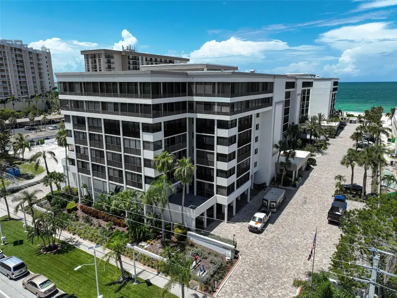 1100 Benjamin Franklin Dr #802, FL