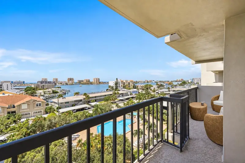 400 Island Way #701, FL