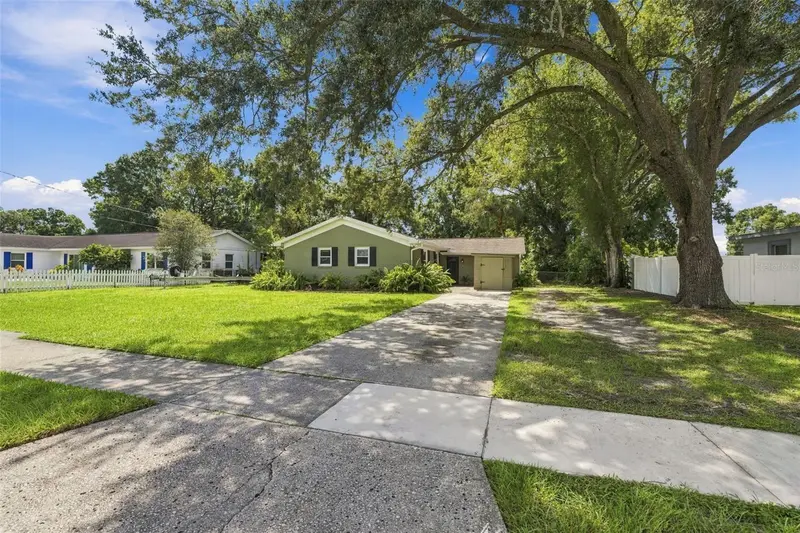 6613 Travis Blvd, FL