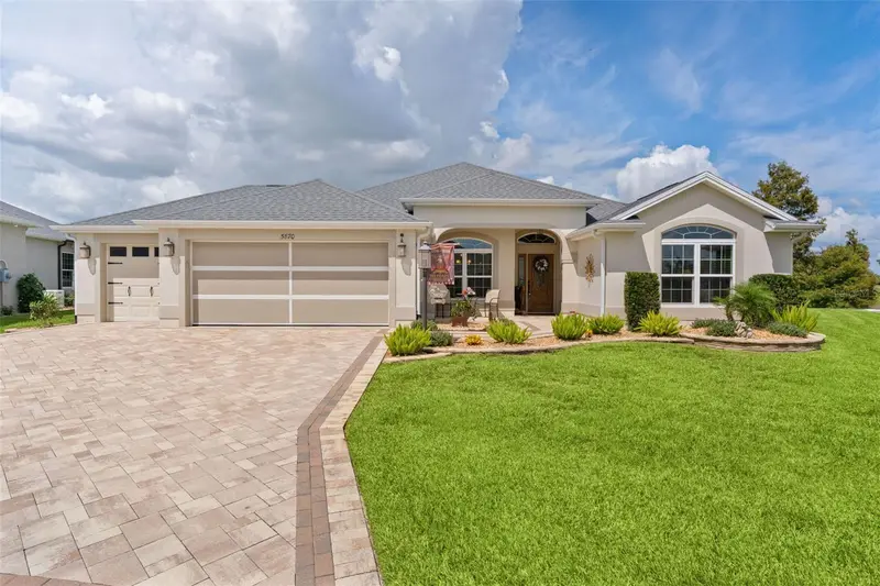 5870 Flint Loop, FL