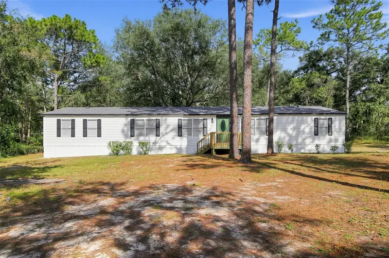 124 Hour Glass Cir, FL