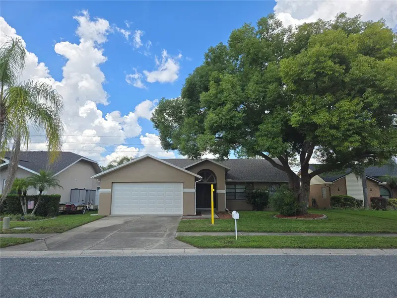 8211 Matthew Dr, FL