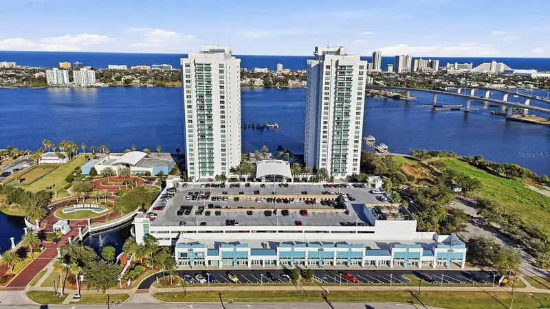 241 Riverside Dr #2007, FL