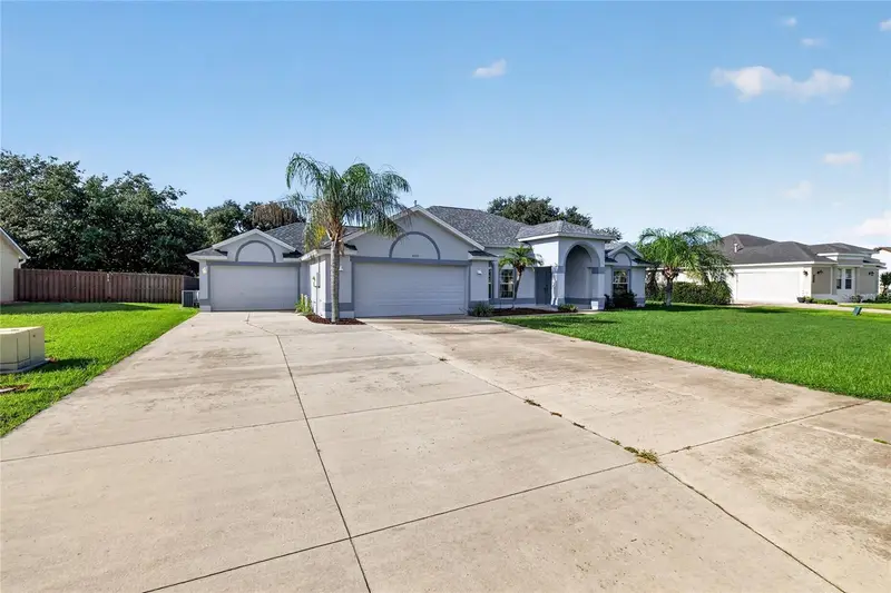 36731 Tropical Wind Ln, FL