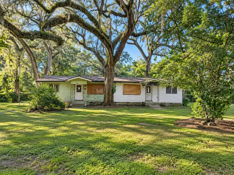 822 Live Oak Dr, FL