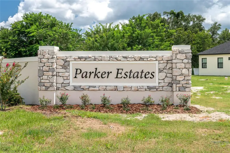 5446 Parker Estates Loop, FL