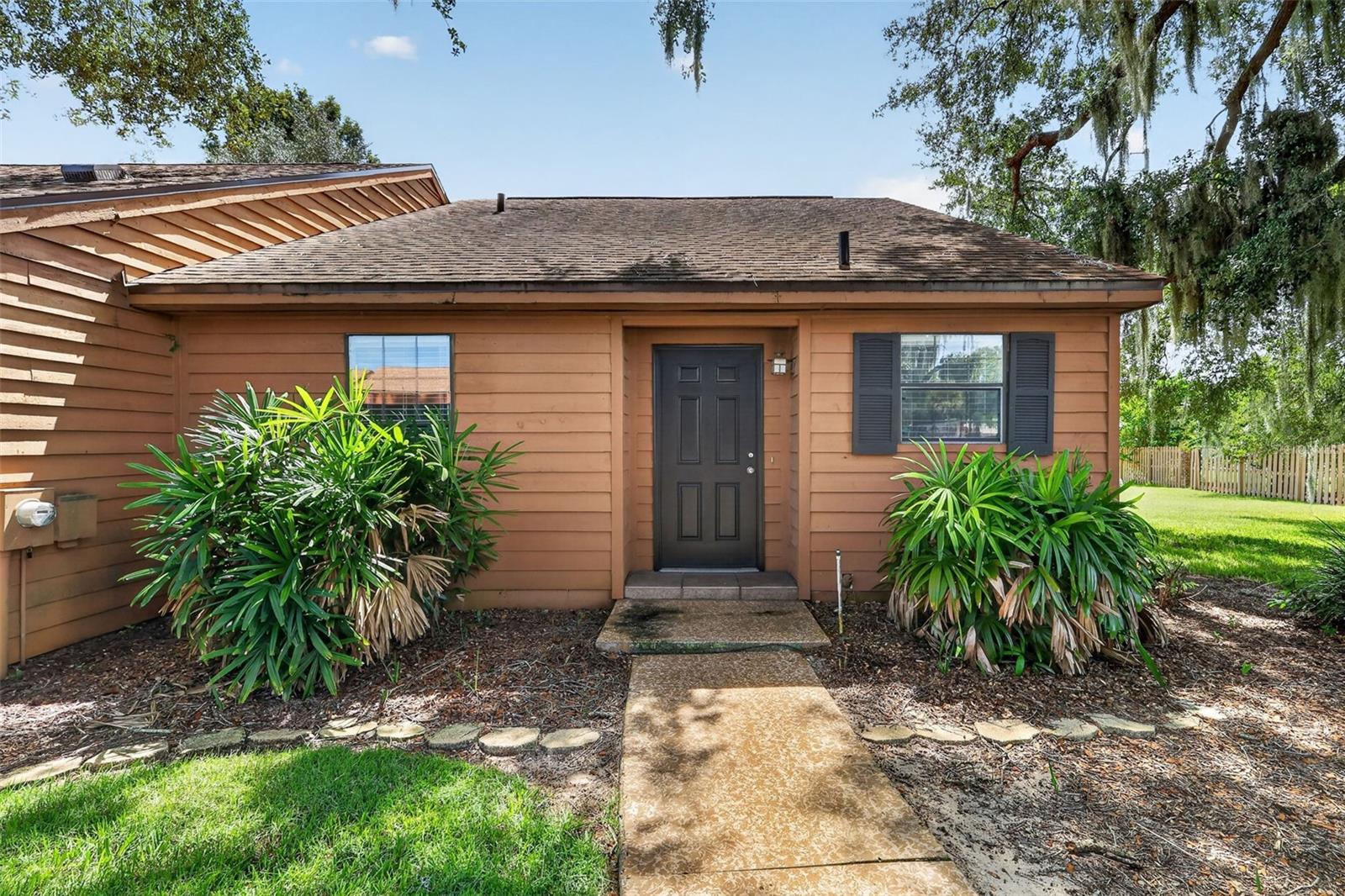 4 Cove Ln, FL