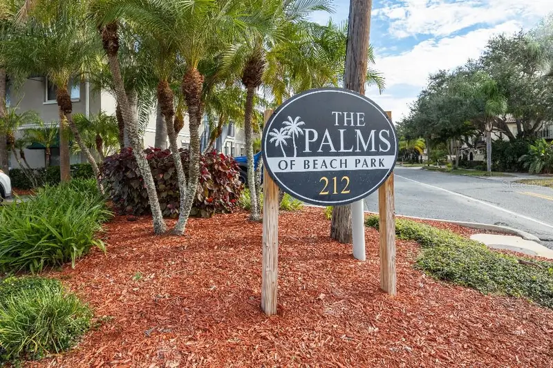 212 S Church Ave #211, FL
