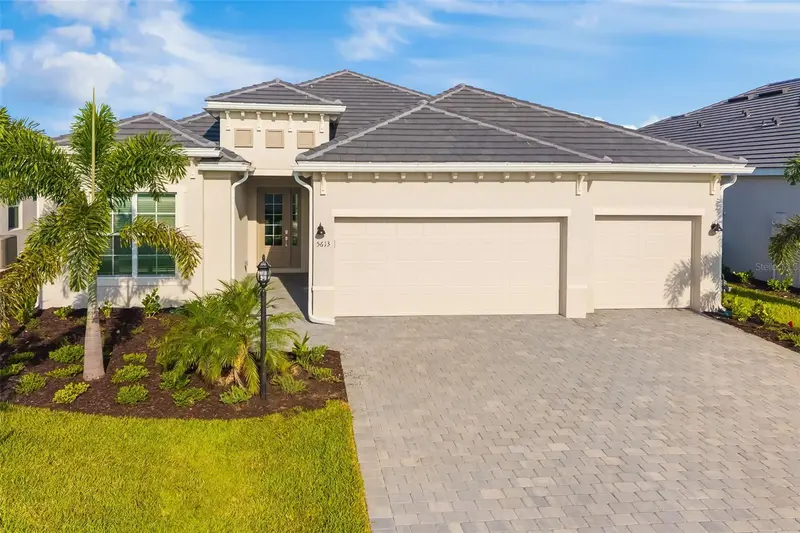 5613 Lightning Whelk Ln, FL