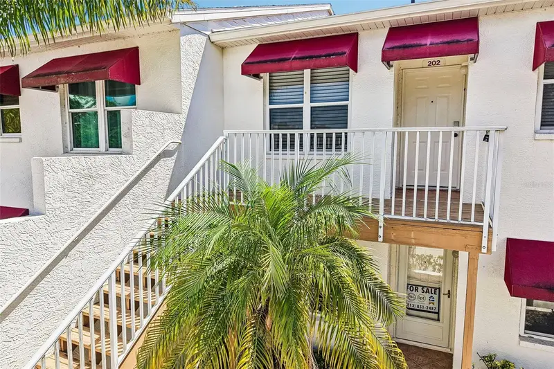 1400 Water View Dr W #202, FL