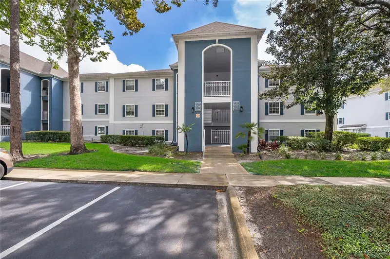 5104 Clubside Dr #5104, FL