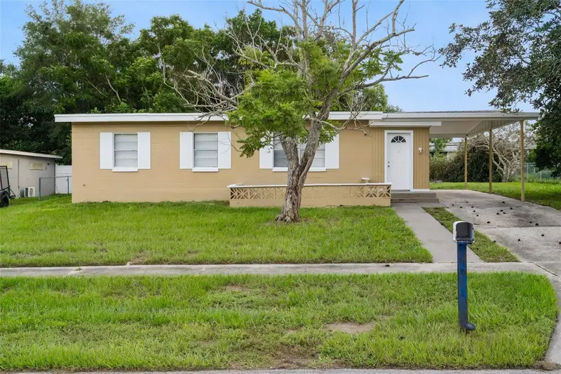 928 Vivian Ter, FL