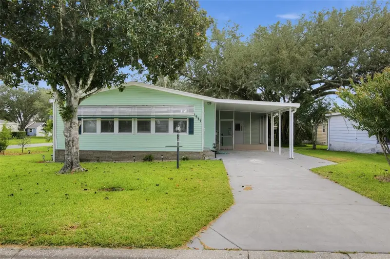 1537 E Schwartz Blvd, FL