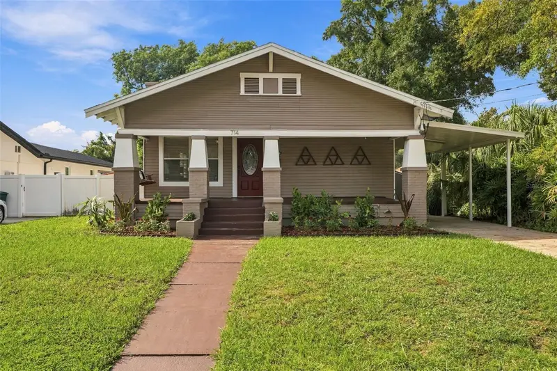 714 W Peninsular St, FL