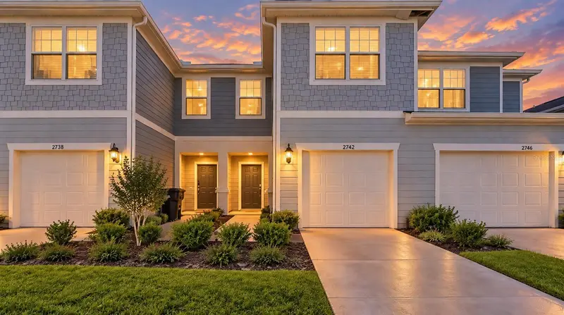 2742 Fetching Trl, FL