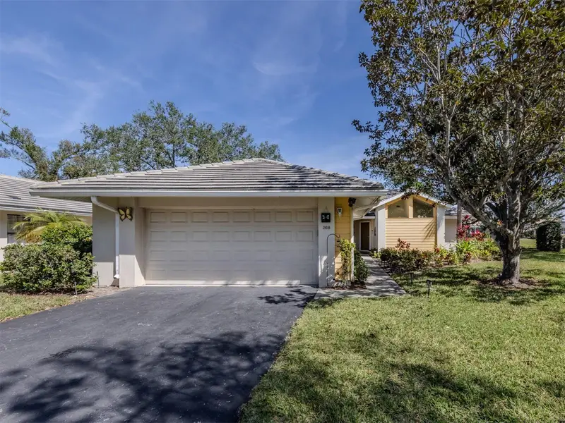 268 Southampton Dr #309, FL