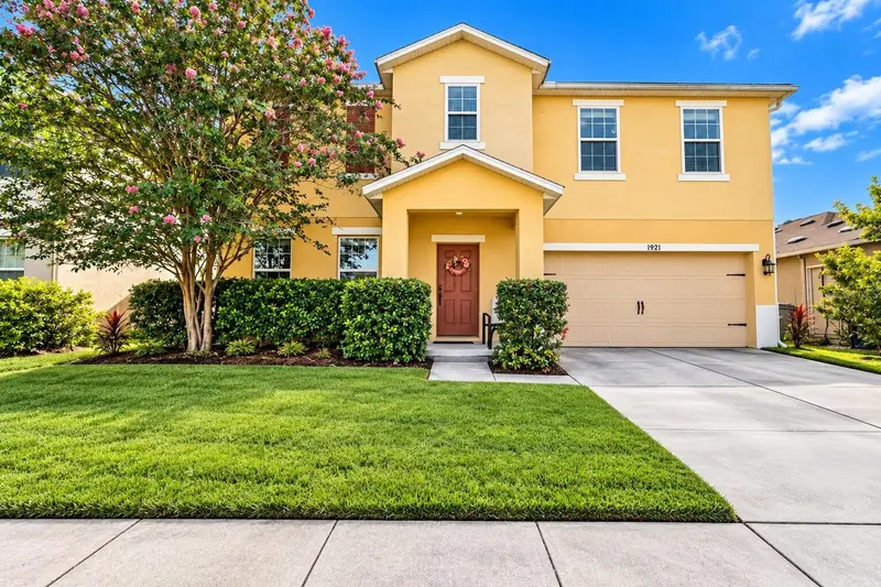 1921 Betsy Ross Ln, FL