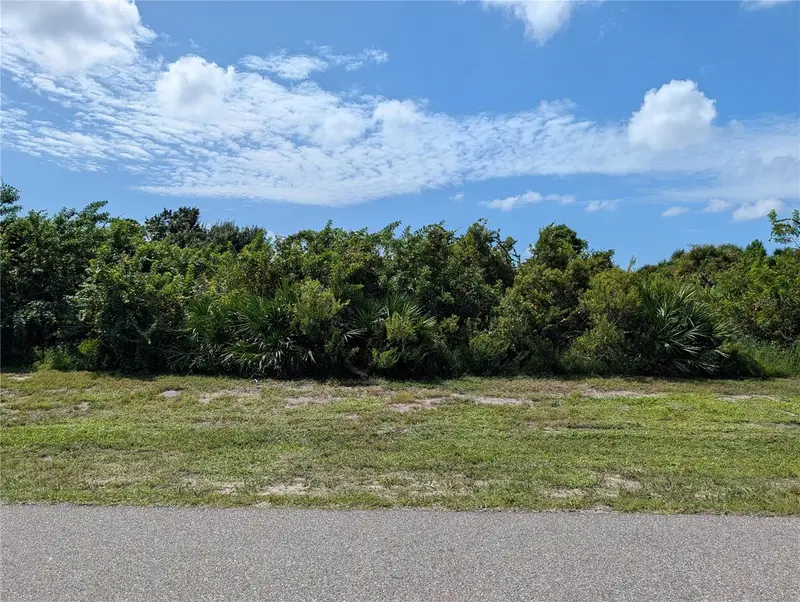 281 Baytree Dr, FL