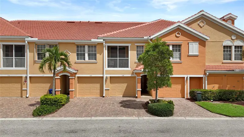 1842 Concordia Lake Cir #1102, FL