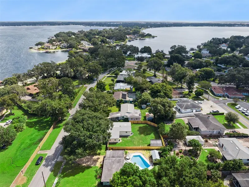 1602 Overlook Rd, FL