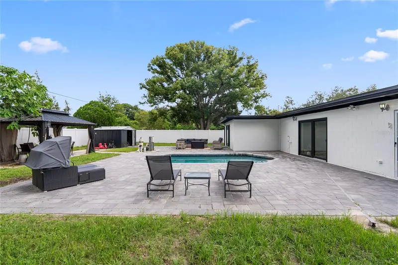 1307 Baltimore Dr, FL