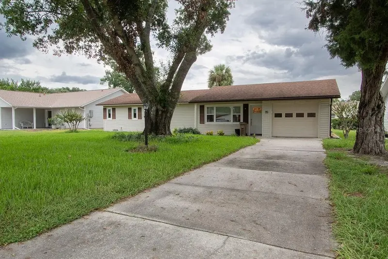 62 Aberdeen Cir #62a, FL