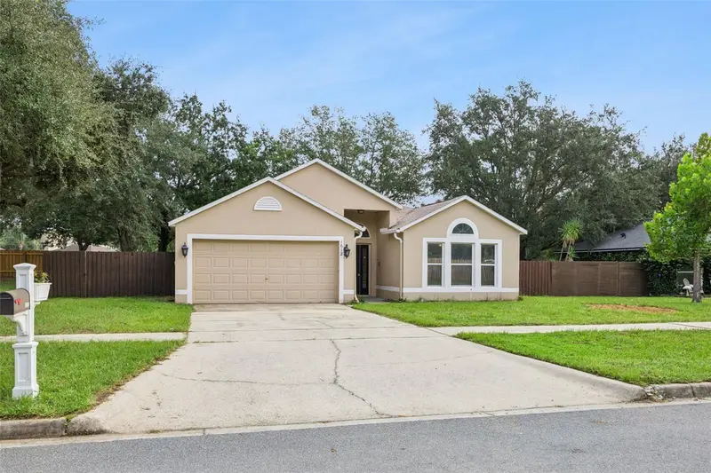 1612 Muir Cir, FL