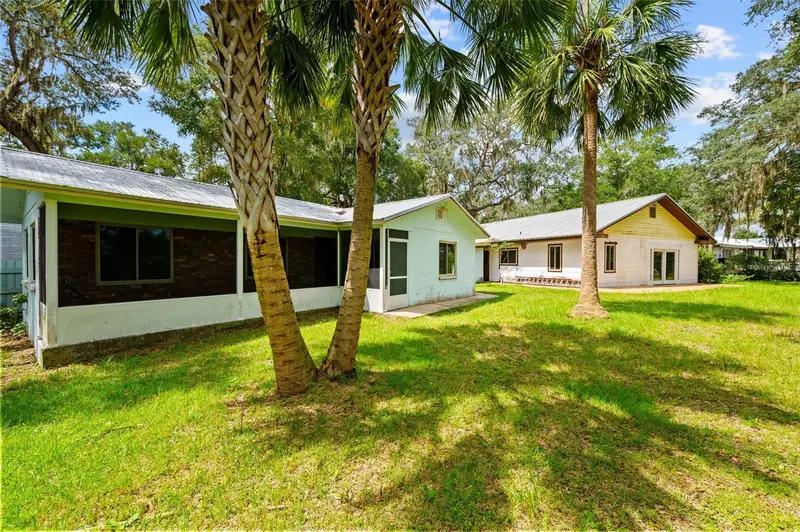 27753 Se Highway 19, FL