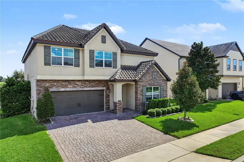 2470 Standing Rock Cir, FL