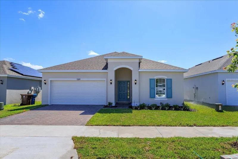 2914 Supermarine Rd, FL