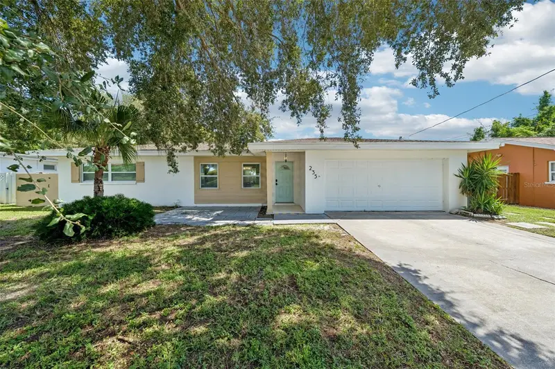 235 Overbrook Dr E, FL