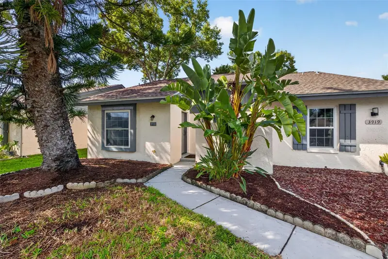 Belle Oak Villas pending