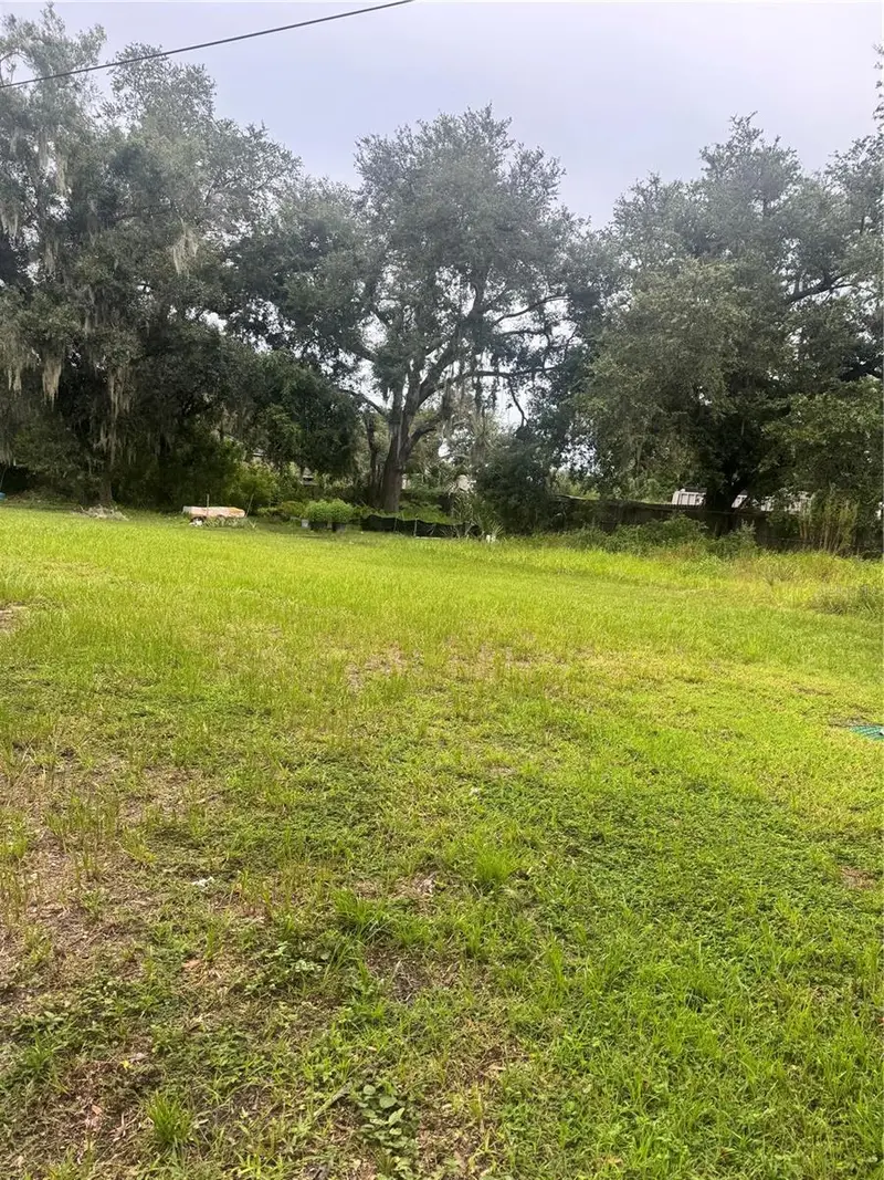 704 2nd Ave Ne, FL