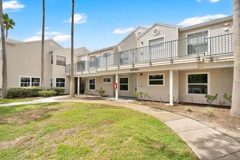 2500 Woodgate Blvd #104, FL