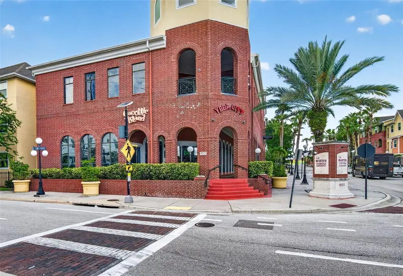 2010 E Palm Ave #15211, FL