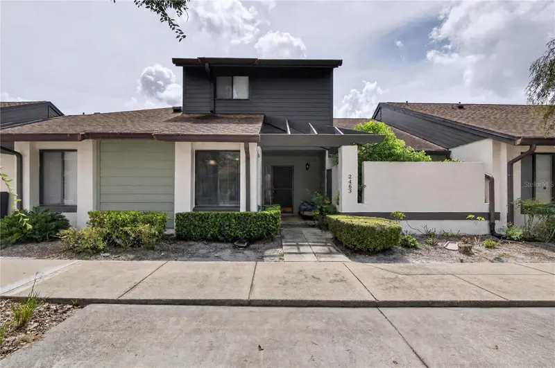 2463 Grand Teton Cir #2463, FL