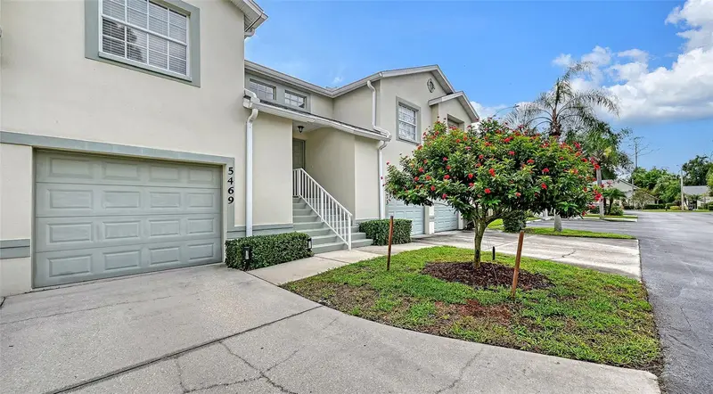 5469 Fair Oaks St #5c, FL
