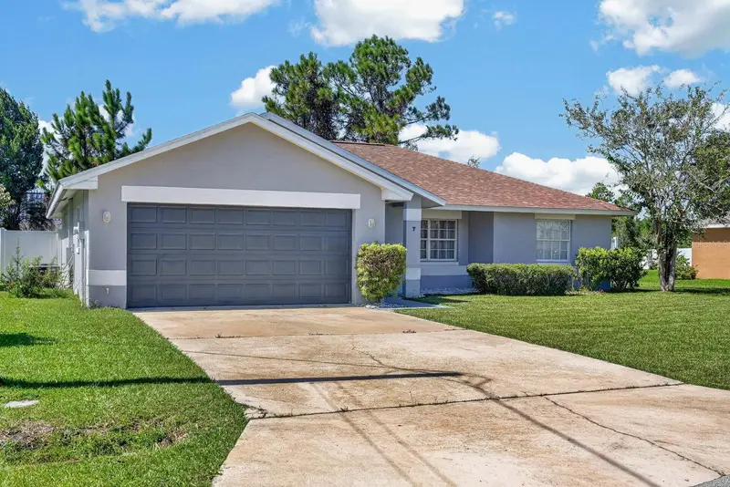7 Brownstone Ln, FL