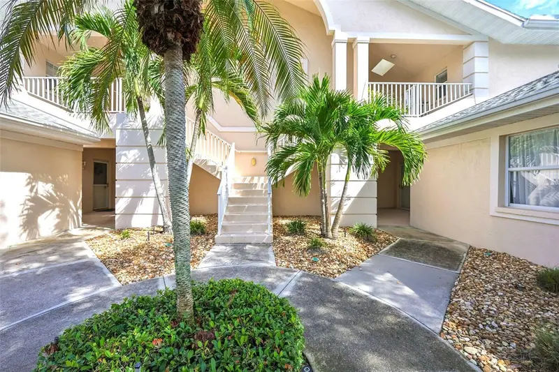 7266 Eleanor Cir #203, FL
