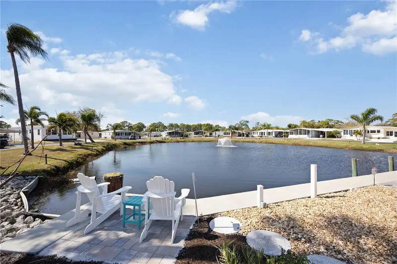 2 S Botany Bay Cir, FL