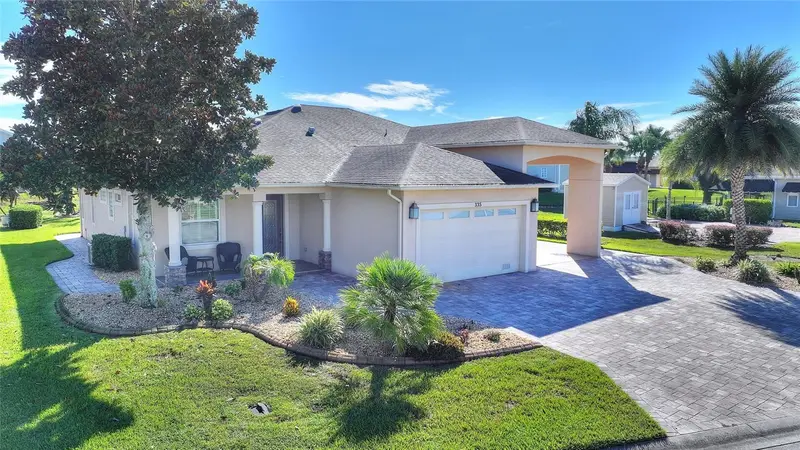 335 Cruisers Dr, FL