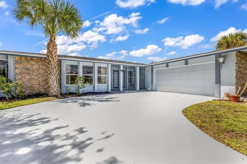 160 Annapolis Ln, FL