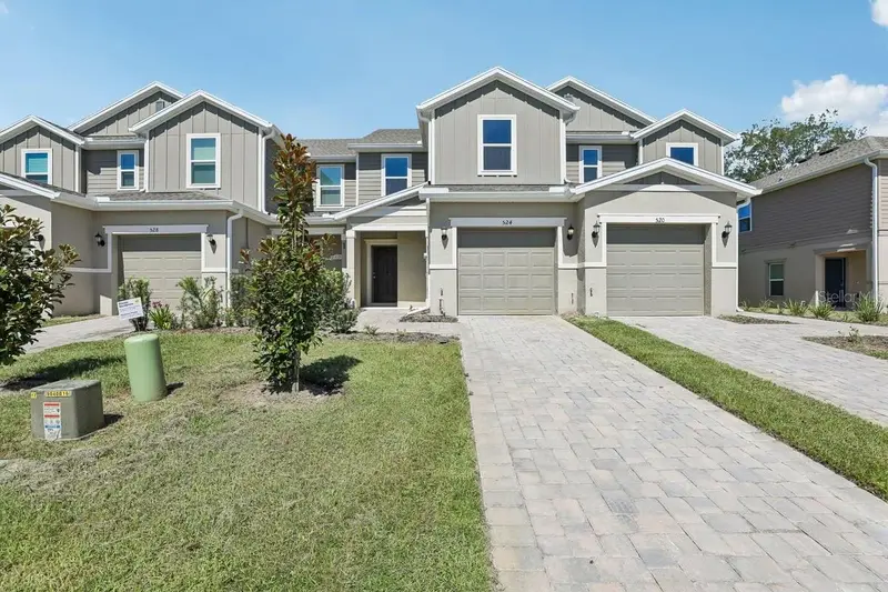 524 Pine Ridge Ct, FL