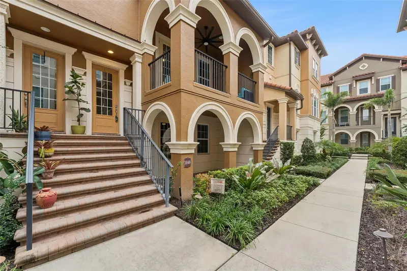 1048 Parma Cir, FL