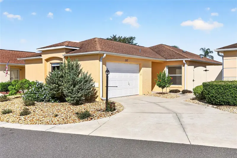 1217 Santa Cruz Dr, FL